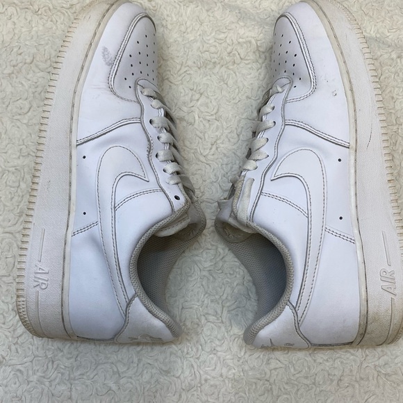 Nike Air Force 1 Triple White fashion shoes CW2288-111 Men’s Size 9.5 - Picture 11 of 13